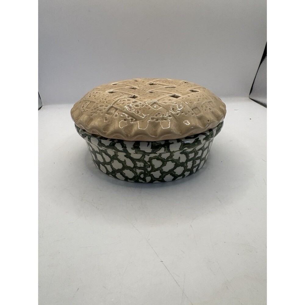 Nantucket Home Ceramic Pie Candle Holder Lattice Style Top